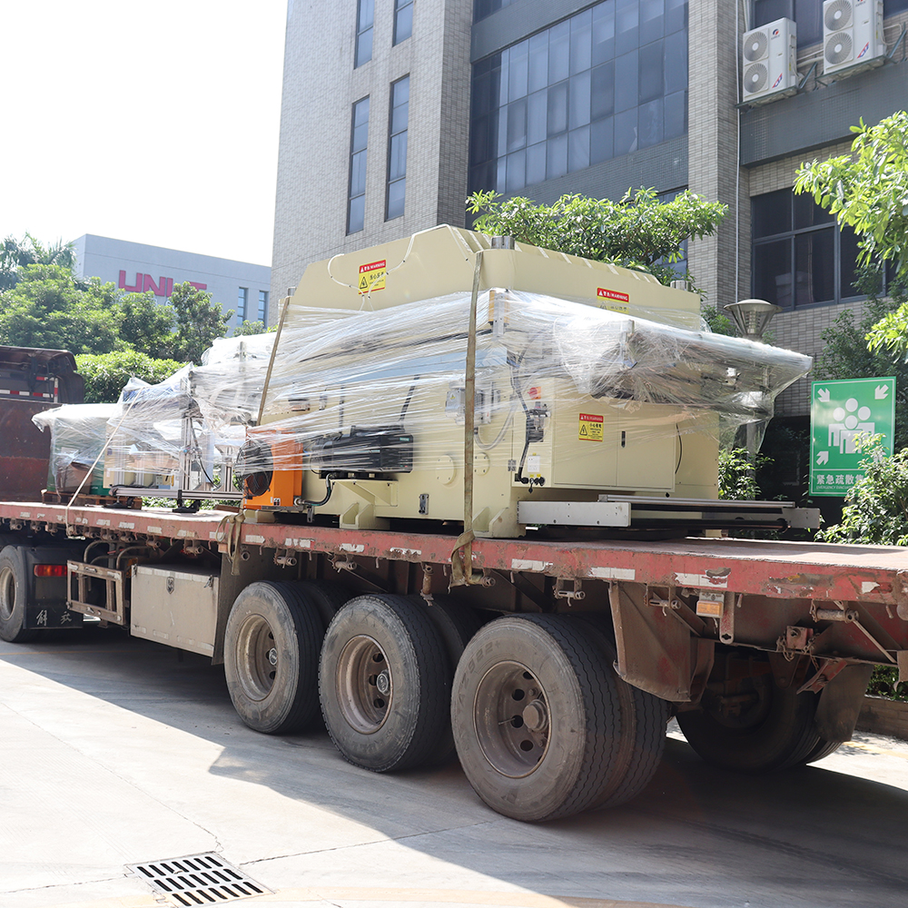 大型模切机出货